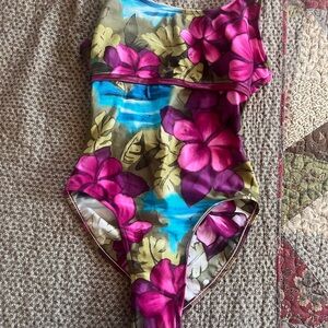 Floral One-Piece Swimsuit by Jantzen Sz 10